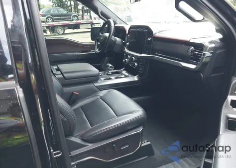 2023 Ford F-150 Lariat z USA, uszkodzony, nr VIN 1FTFW1E86PFB69380